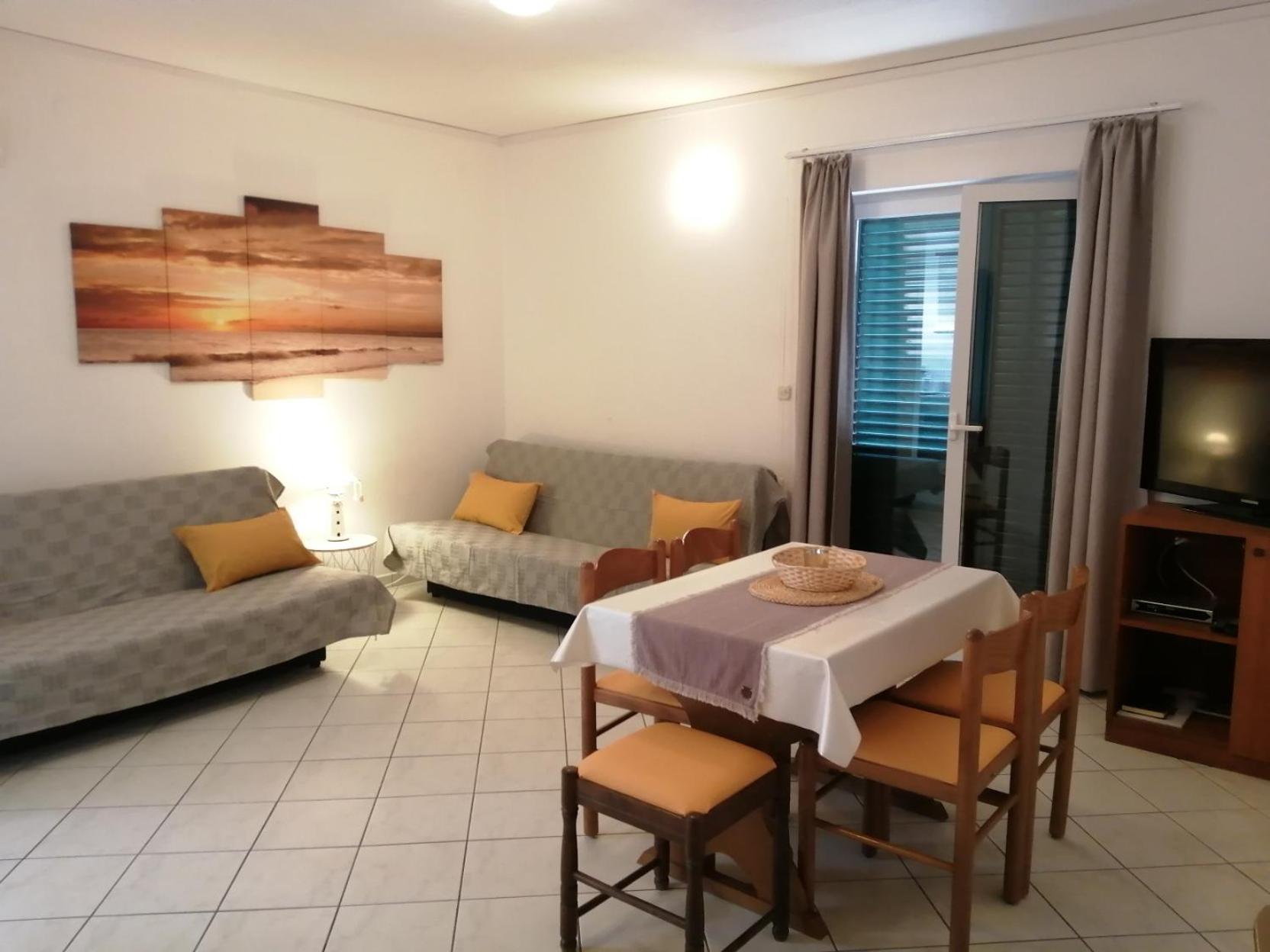 Apartments Ria Baška Voda Rom bilde