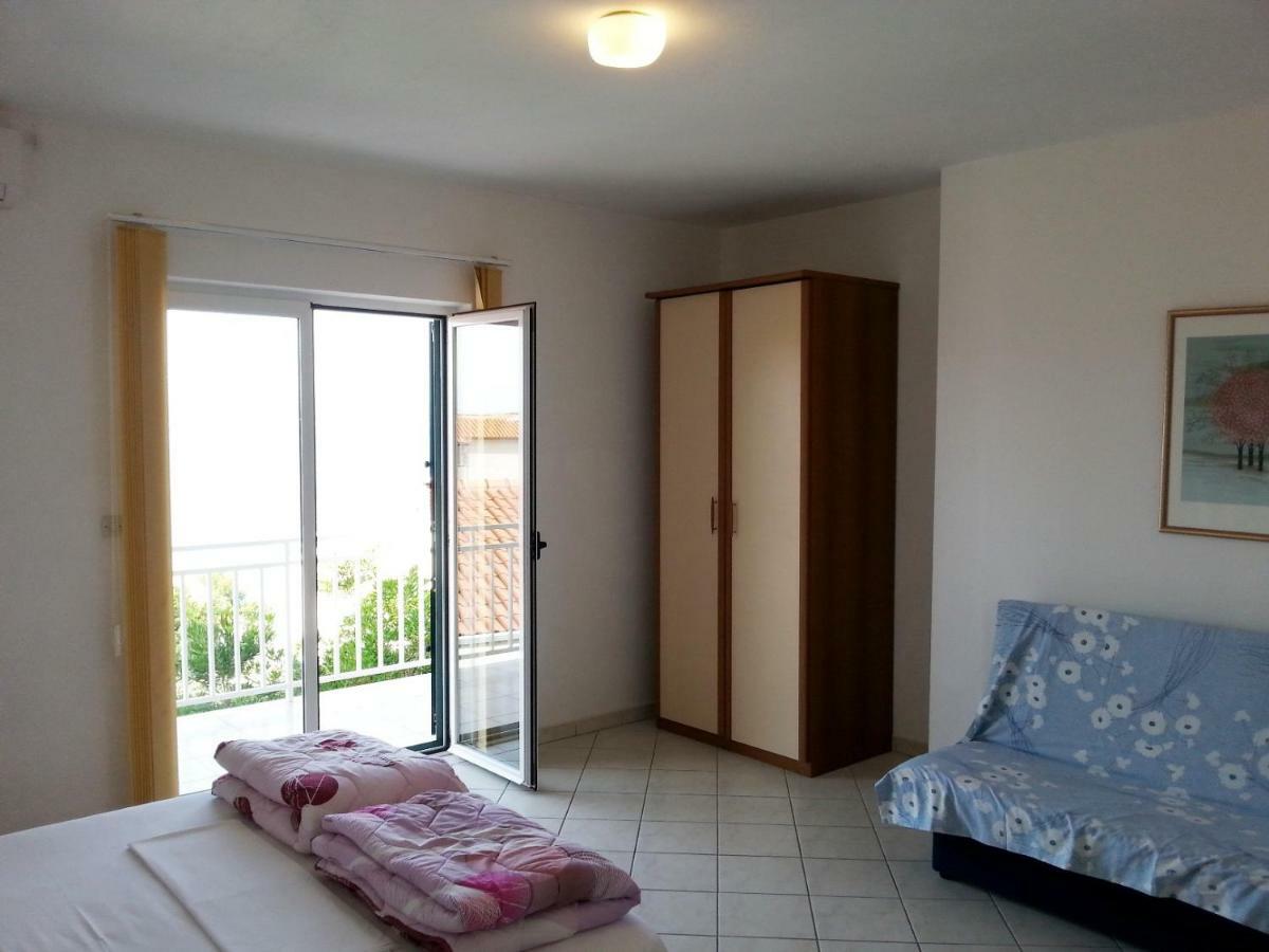 Apartments Ria Baška Voda Eksteriør bilde