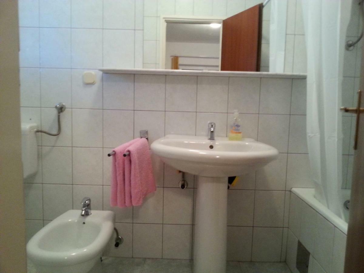 Apartments Ria Baška Voda Eksteriør bilde