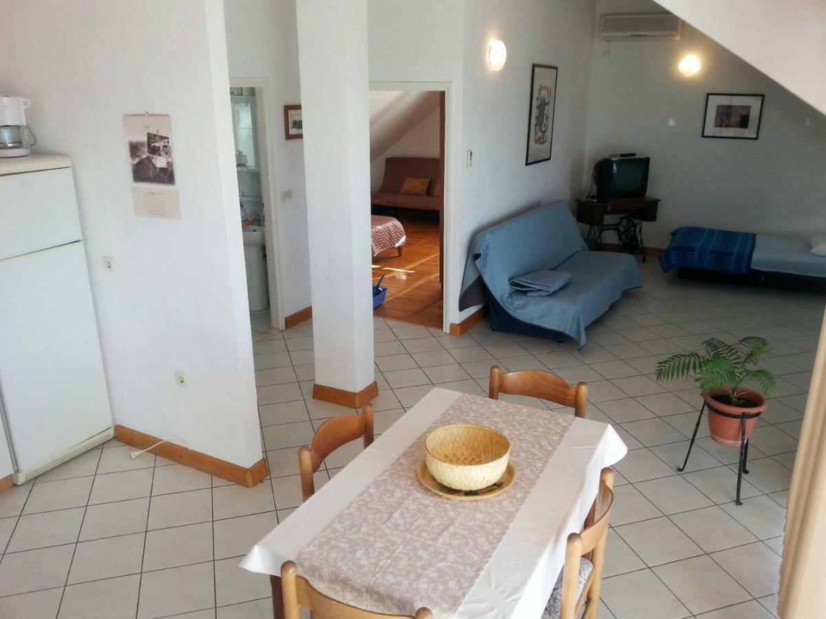Apartments Ria Baška Voda Eksteriør bilde